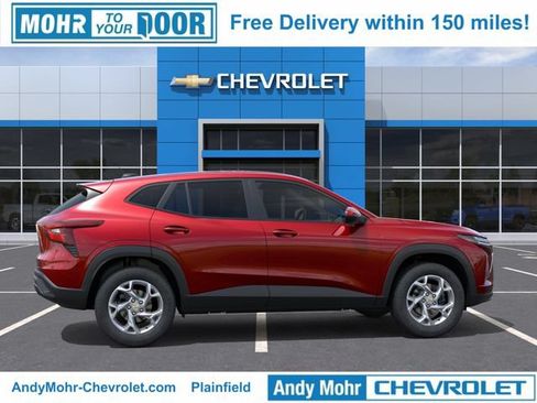New 2026 Chevrolet Trax LS w/ LS Convenience Package FWD image 7