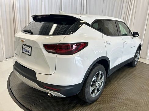 Used 2025 Chevrolet Blazer LT FWD image 30