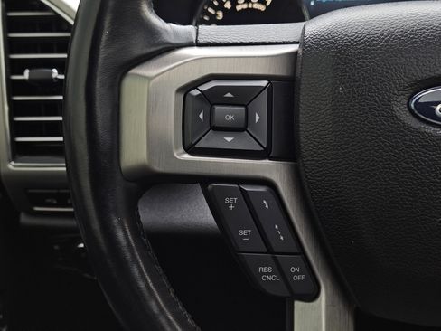 Used 2017 Ford F150 Platinum w/ Equipment Group 701A Luxury image 16