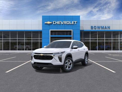 New 2026 Chevrolet Trax LS w/ LS Convenience Package FWD image 8