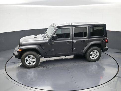 Used 2022 Jeep Wrangler Unlimited Sport AWD/4WD image 27