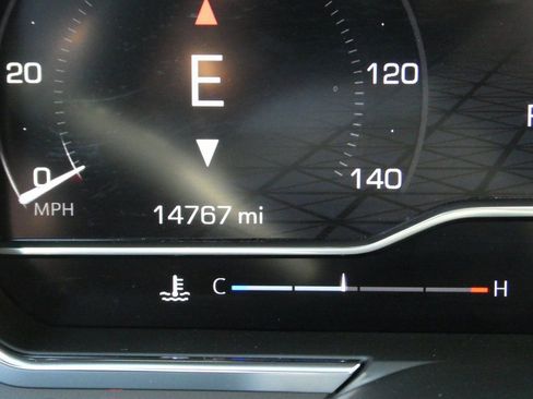 Certified 2025 GMC Sierra 1500 AT4 w/ AT4 Premium Package image 39