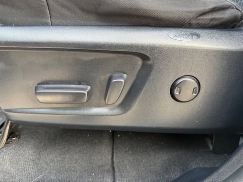 Used 2015 Toyota Tundra SR5 image 21