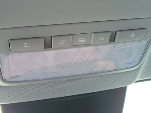 Used 2021 Chevrolet Trax LT w/ Driver Confidence Package image 24