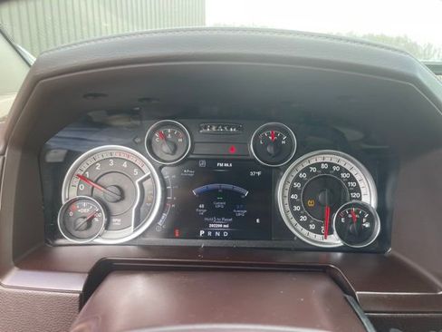 Used 2014 RAM 2500 Laramie w/ Convenience Group image 17