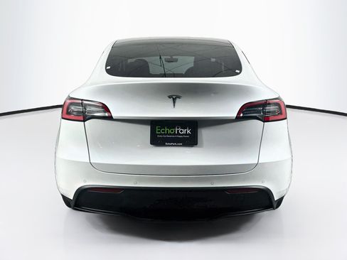 Used 2021 Tesla Model Y Long Range AWD/4WD image 7
