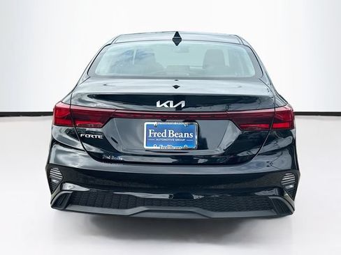Used 2023 Kia Forte LXS FWD image 7
