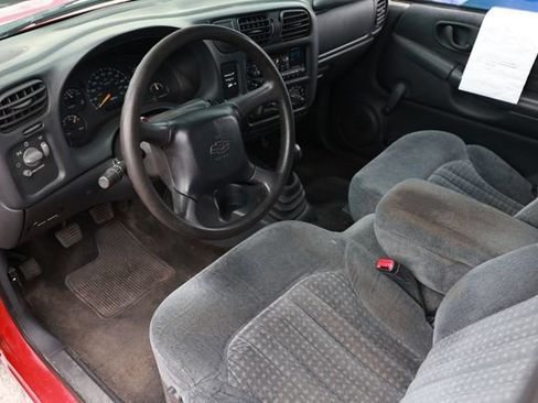 Used 2000 Chevrolet S10 Pickup LS w/ Preferred Equipment Group RWD image 6