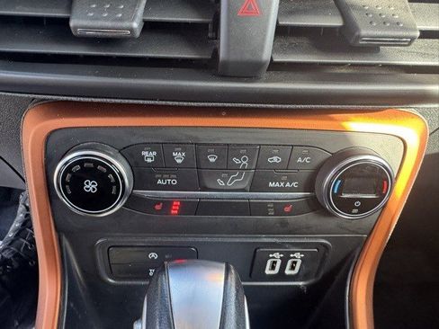 Used 2021 Ford EcoSport SE w/ SE Convenience Package image 21