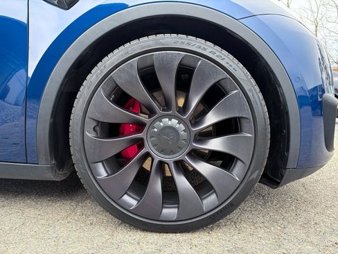 Used 2021 Tesla Model Y Performance image 30