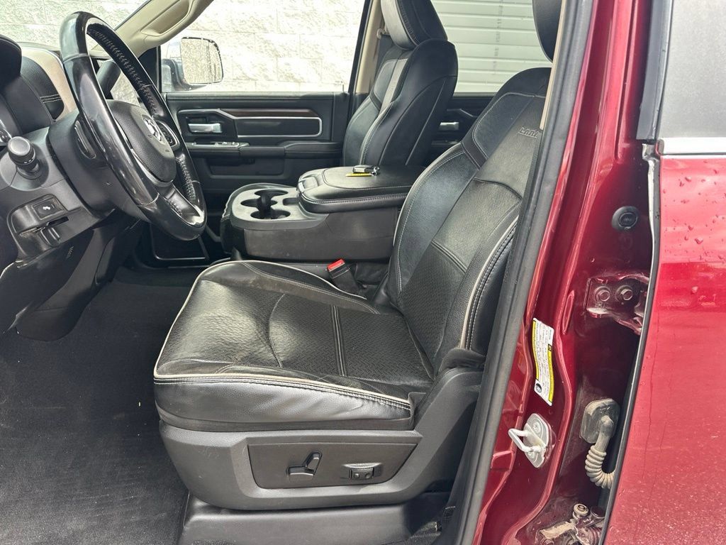 Used 2022 RAM 3500 Laramie AWD/4WD image 10