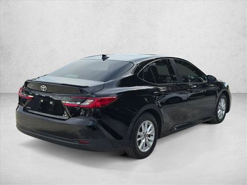 Used 2025 Toyota Camry LE w/ Convenience Package FWD image 5