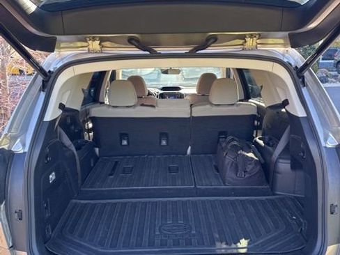 Used 2019 Subaru Ascent Premium w/ Popular Package #2A image 10
