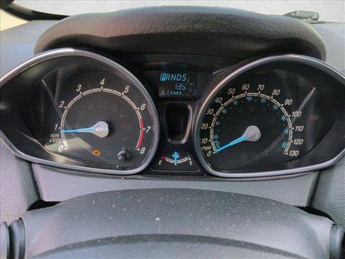 Used 2014 Ford Fiesta SE w/ Equipment Group 201A FWD image 8