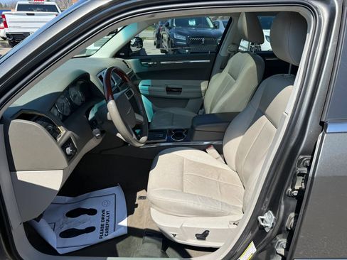 Used 2009 Chrysler 300 Limited w/ Protection Group image 15
