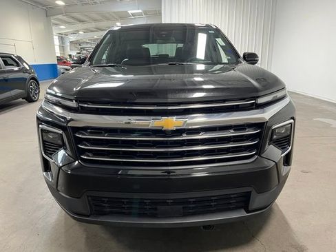 Used 2026 Chevrolet Traverse LT FWD image 8