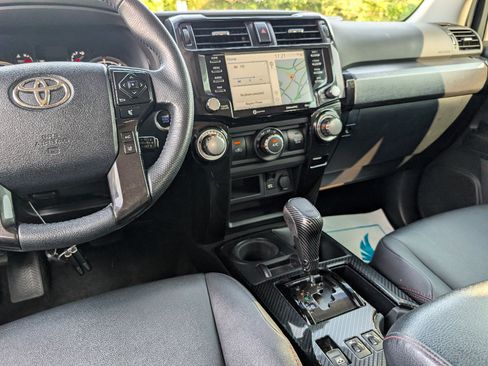 Used 2020 Toyota 4Runner Venture w/ Moonroof Package AWD/4WD image 25