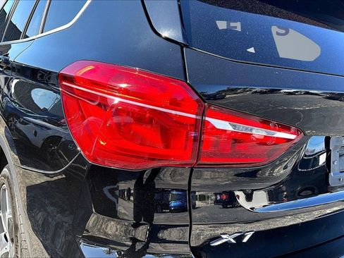 Used 2018 BMW X1 xDrive28i w/ Convenience Package AWD/4WD image 23