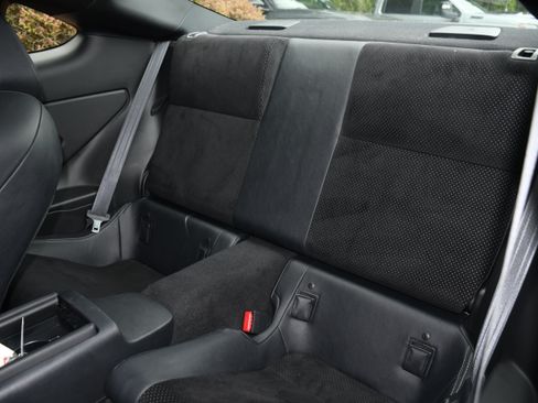 Used 2024 Toyota GR86 Premium RWD image 16