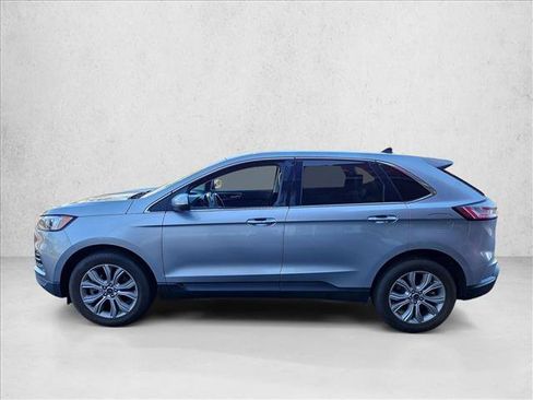 Used 2022 Ford Edge Titanium image 8