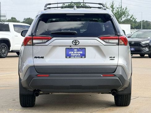 Used 2025 Toyota RAV4 XLE Premium w/ Weather Package AWD/4WD image 8