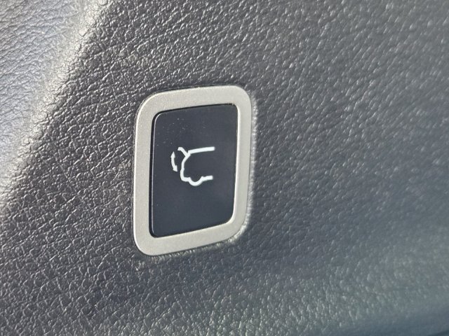 Used 2025 Chrysler Pacifica Select FWD image 27