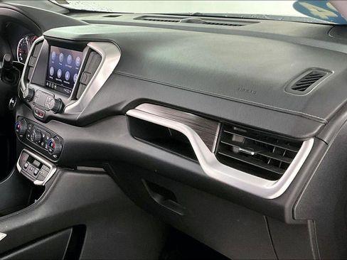 Used 2024 GMC Terrain SLT image 26