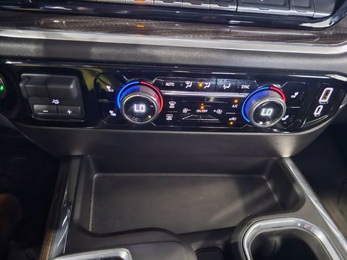 Used 2023 Chevrolet Silverado 1500 RST AWD/4WD image 36