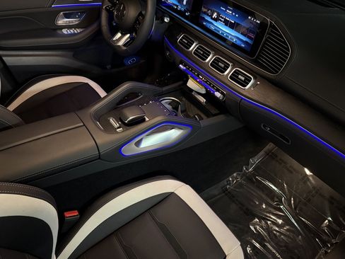 New 2026 Mercedes-Benz GLE 63 AMG S image 15
