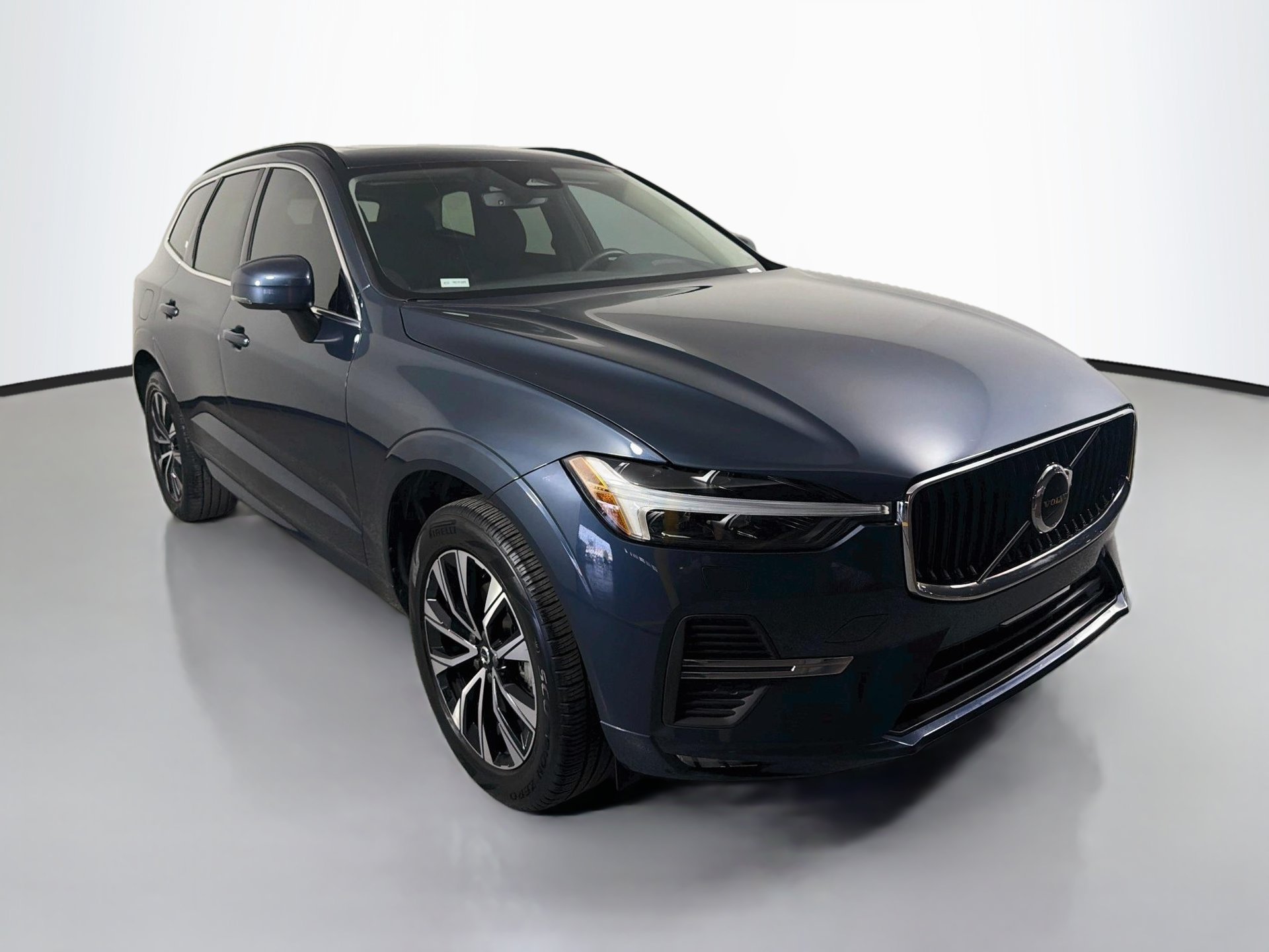 Certified 2023 Volvo XC60 B5 Core w/ Protection Package Premier FWD image 3