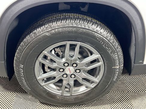 New 2026 GMC Acadia Elevation image 24