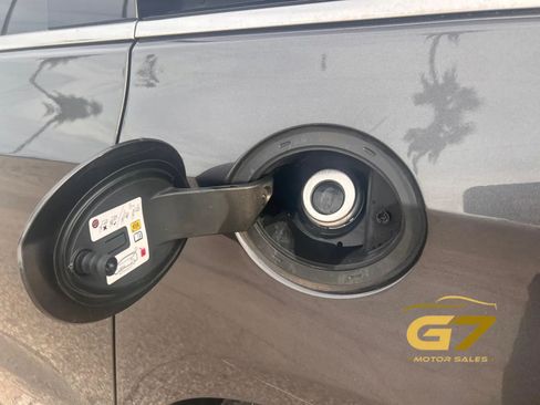 Used 2026 Chrysler Pacifica Select FWD image 16
