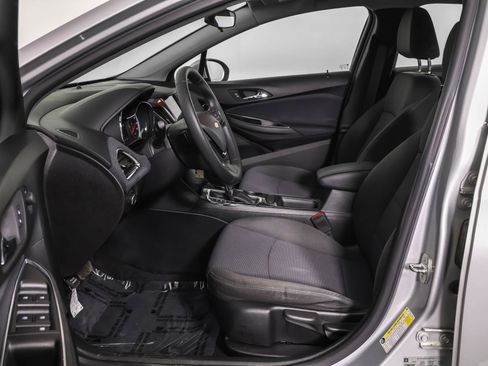 Used 2019 Chevrolet Cruze LT image 7
