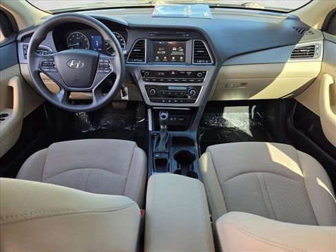 Used 2017 Hyundai Sonata SE image 17