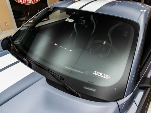 Used 2022 Ford Mustang Shelby GT500 w/ Carbon Fiber Track Pack RWD image 27
