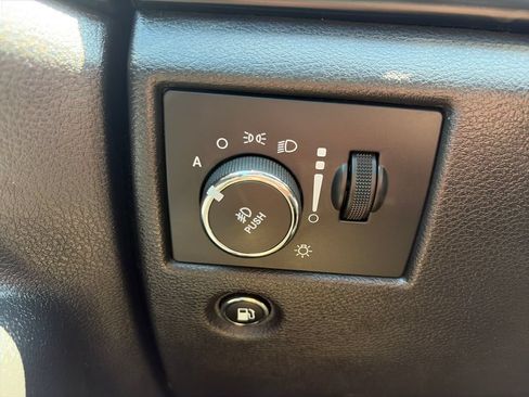 Used 2020 Jeep Grand Cherokee Altitude RWD image 33