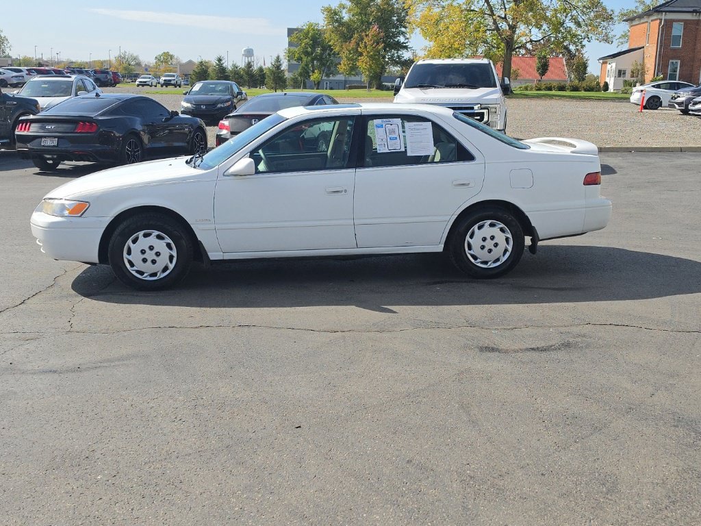 Used 1999 Toyota Camry LE FWD image 4