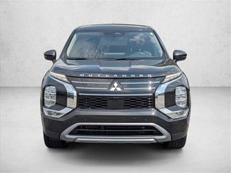 Used 2025 Mitsubishi Outlander SE FWD video 2
