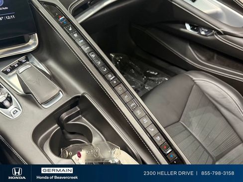 Used 2022 Chevrolet Corvette Stingray Premium Cpe w/ Z51 Performance Package RWD image 21