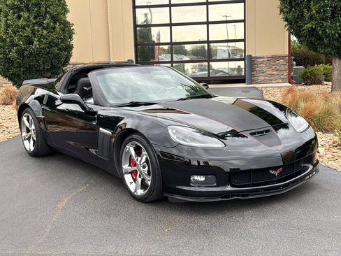 Used 2011 Chevrolet Corvette Grand Sport w/ Preferred Equipment Group RWD image 3