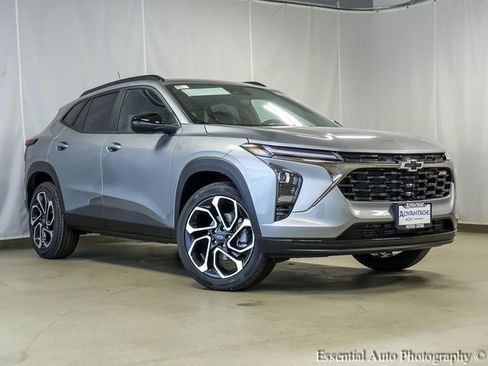 New 2026 Chevrolet Trax RS FWD image 2