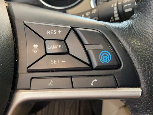 Used 2020 Nissan Rogue SL w/ Premium Package FWD image 21