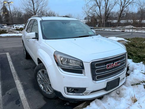 Used 2017 GMC Acadia Limited SLT image 1