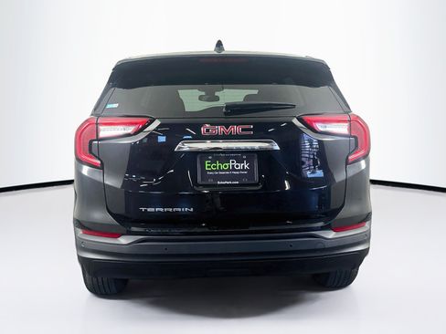 Used 2022 GMC Terrain SLE FWD image 7