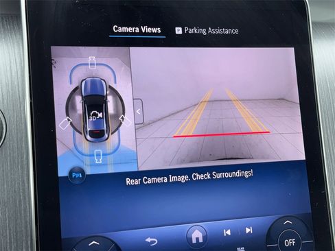 Used 2025 Mercedes-Benz GLC 300 4MATIC image 32