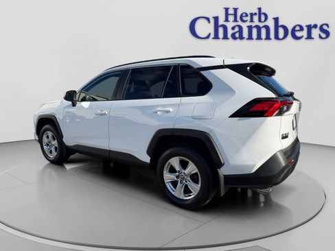 Used 2021 Toyota RAV4 XLE image 3