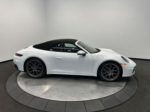 Used 2025 Porsche 911 Carrera RWD image 8