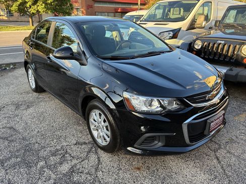 Used 2019 Chevrolet Sonic LT FWD image 13
