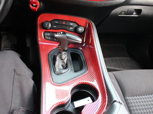 Used 2020 Dodge Challenger SXT image 23