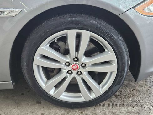 Used 2015 Jaguar XJ L Portfolio image 18